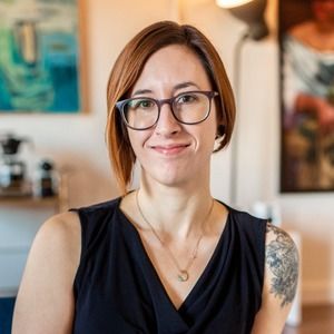 Meet your Posher, Lauren